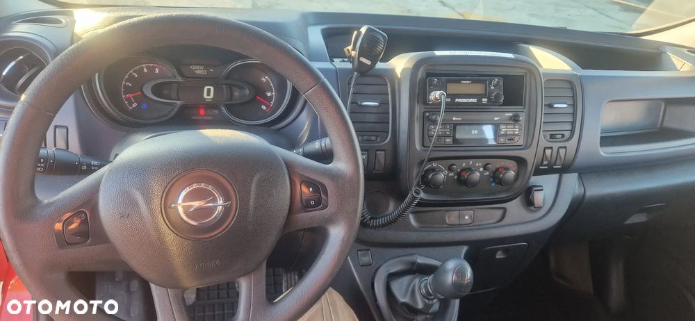 Opel Vivaro - 17