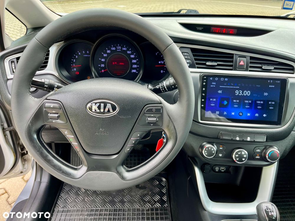 Kia Ceed Cee'd 1.6 CRDi L - 17