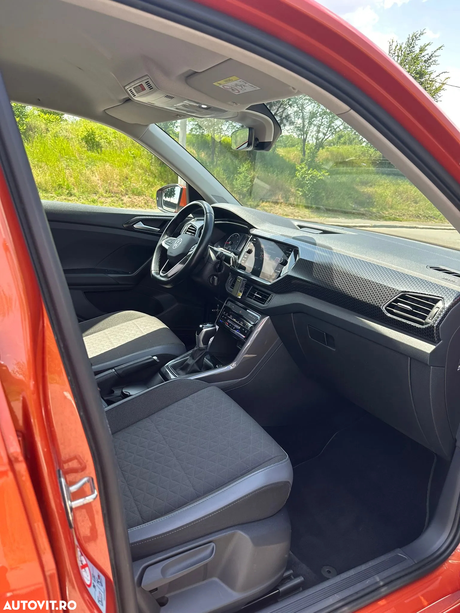 Volkswagen T-Cross - 19