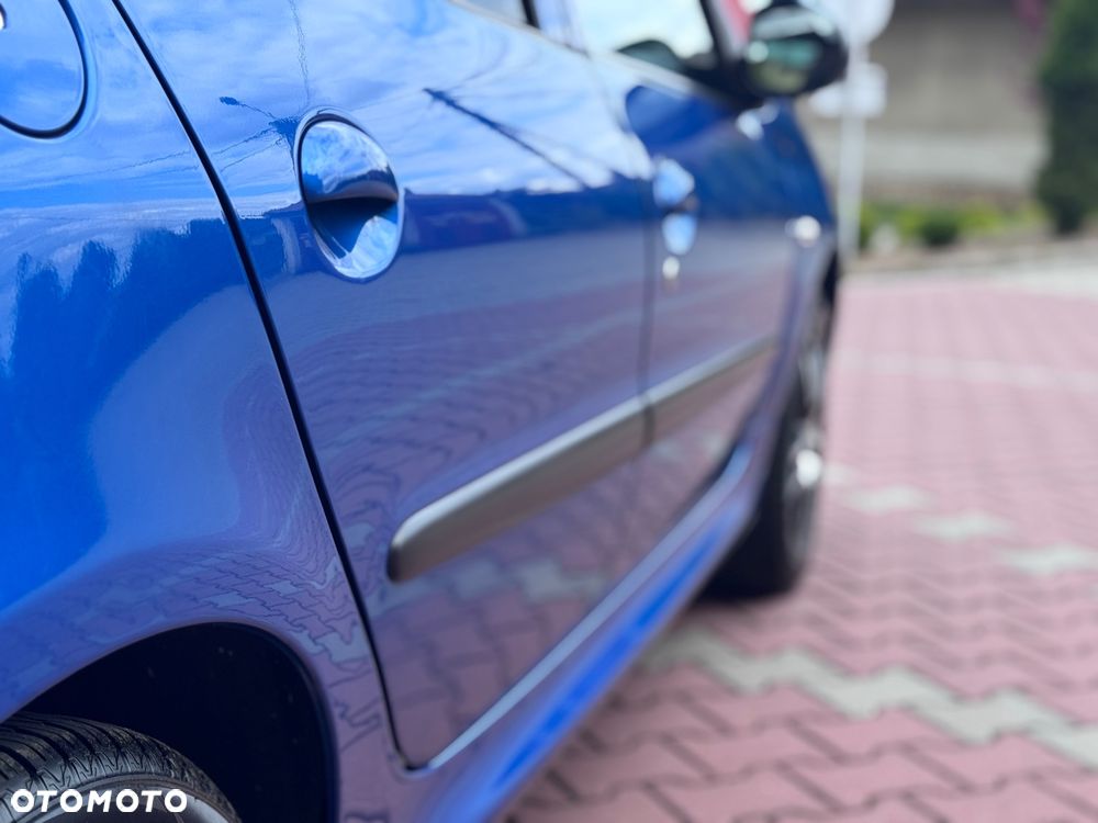 Peugeot 206 plus 75 - 16