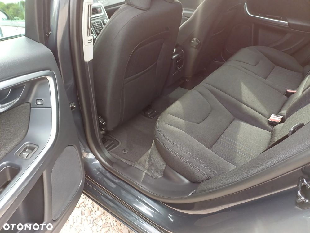 Volvo V60 D2 Kinetic - 17