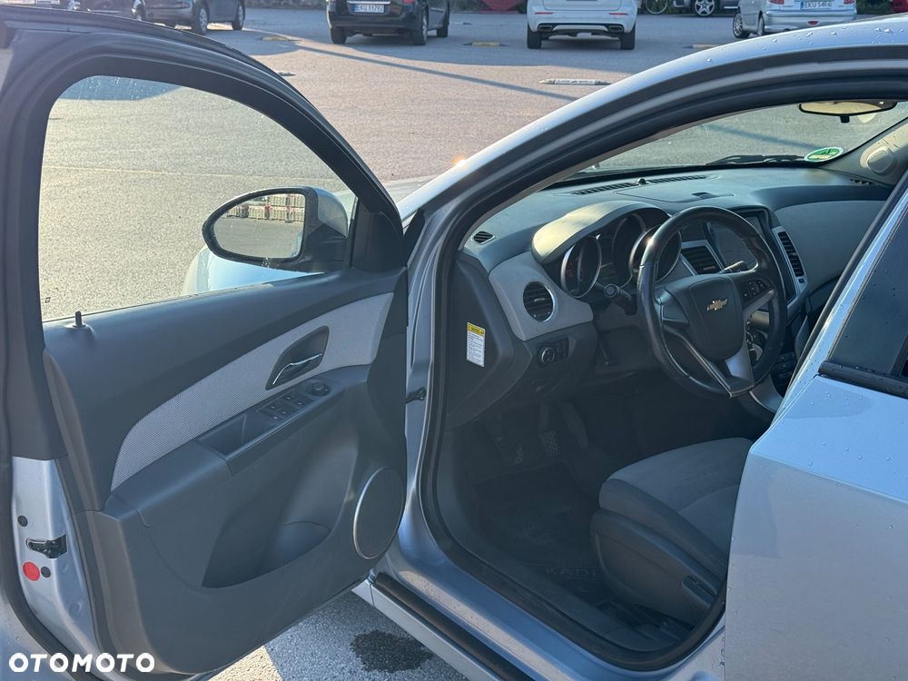 Chevrolet Cruze 1.6 - 14