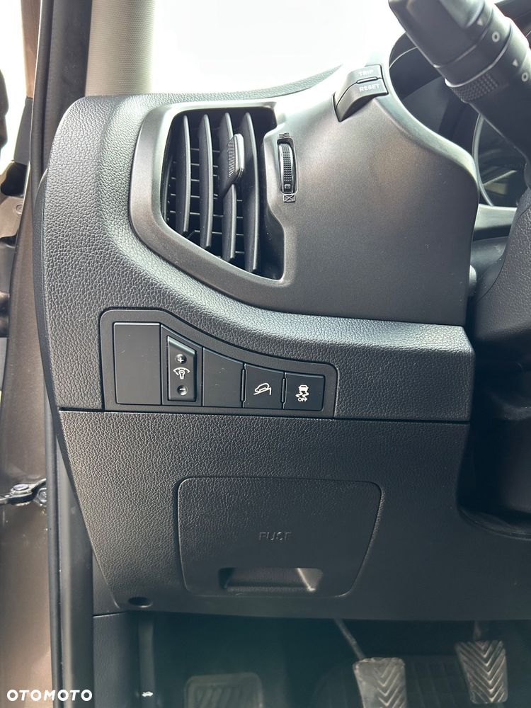 Kia Sportage 1.6 GDI Business Line L 2WD - 17