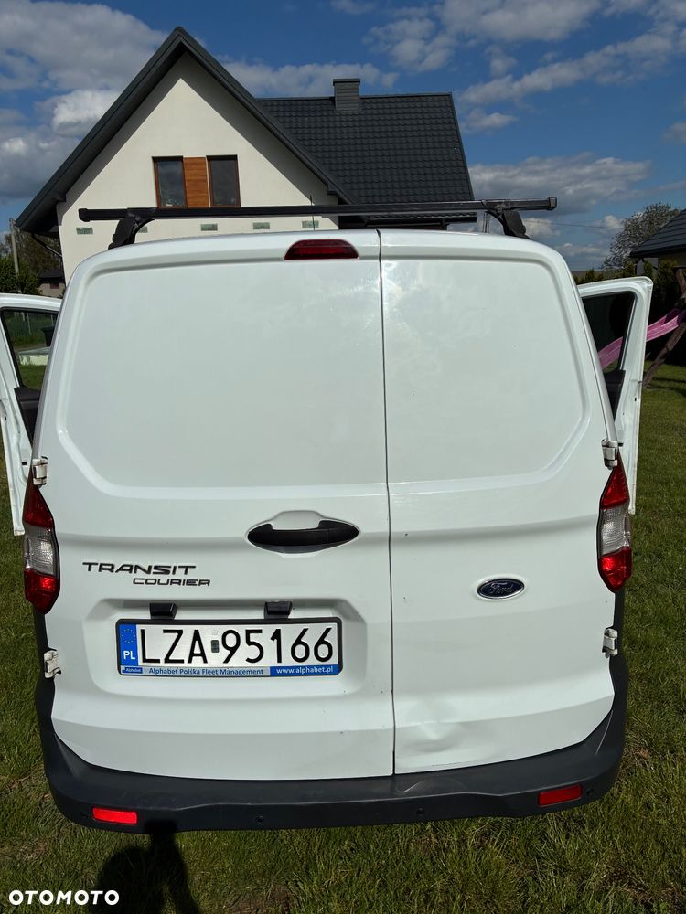 Ford Transit Courier - 4