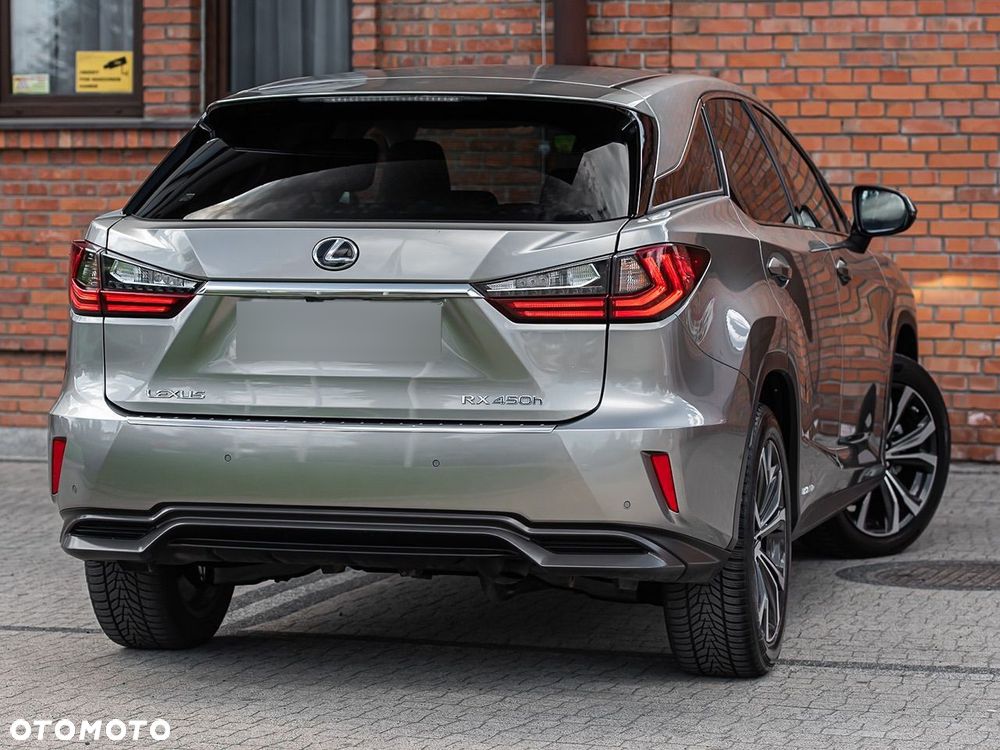 Lexus RX - 9