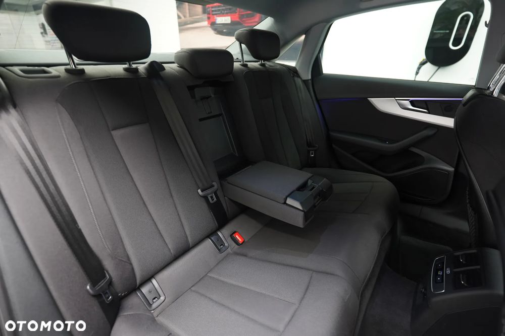 Audi A4 Limousine 40 TDI S Line S tronic - 17