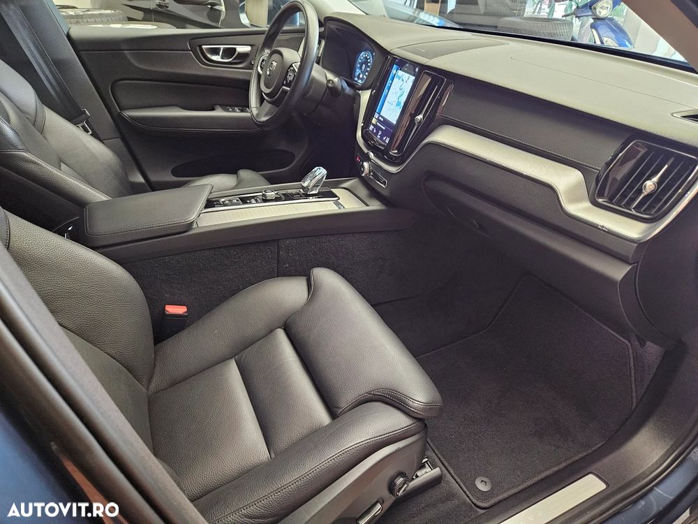 Volvo XC 60 B4 MHEV AT8 AWD Inscription - 19
