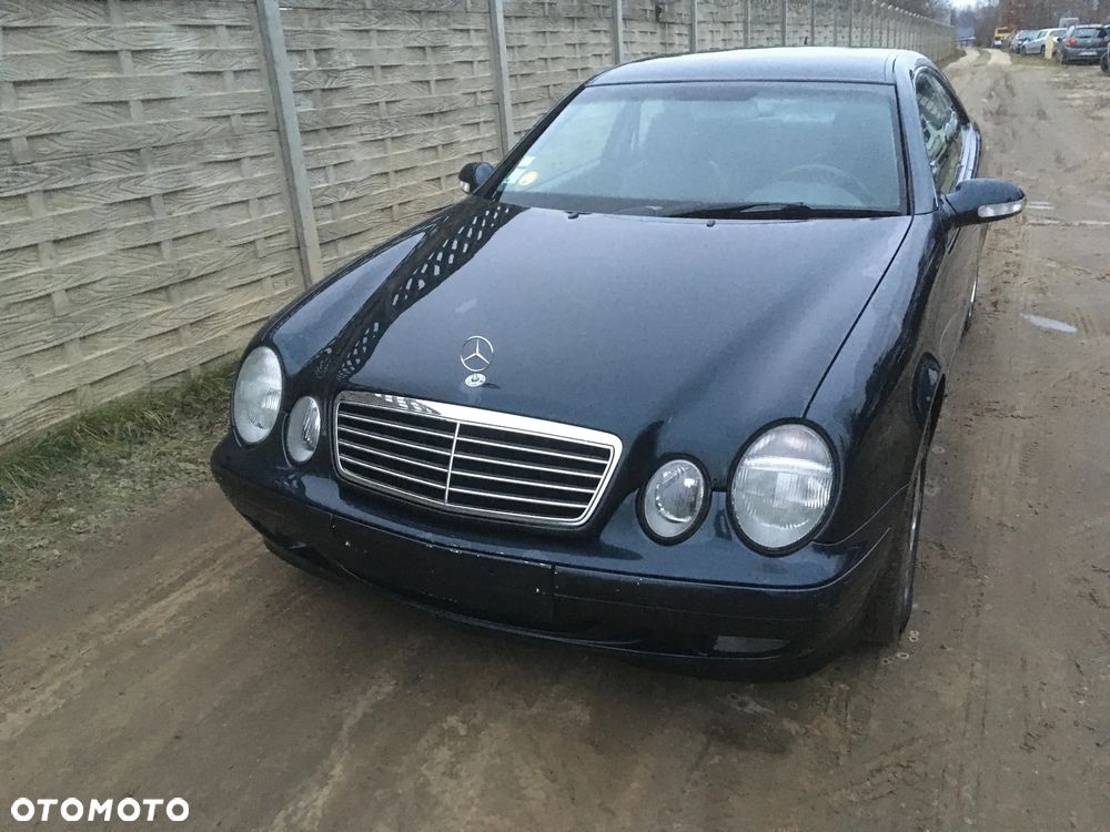 Mercedes-Benz CLK - 9
