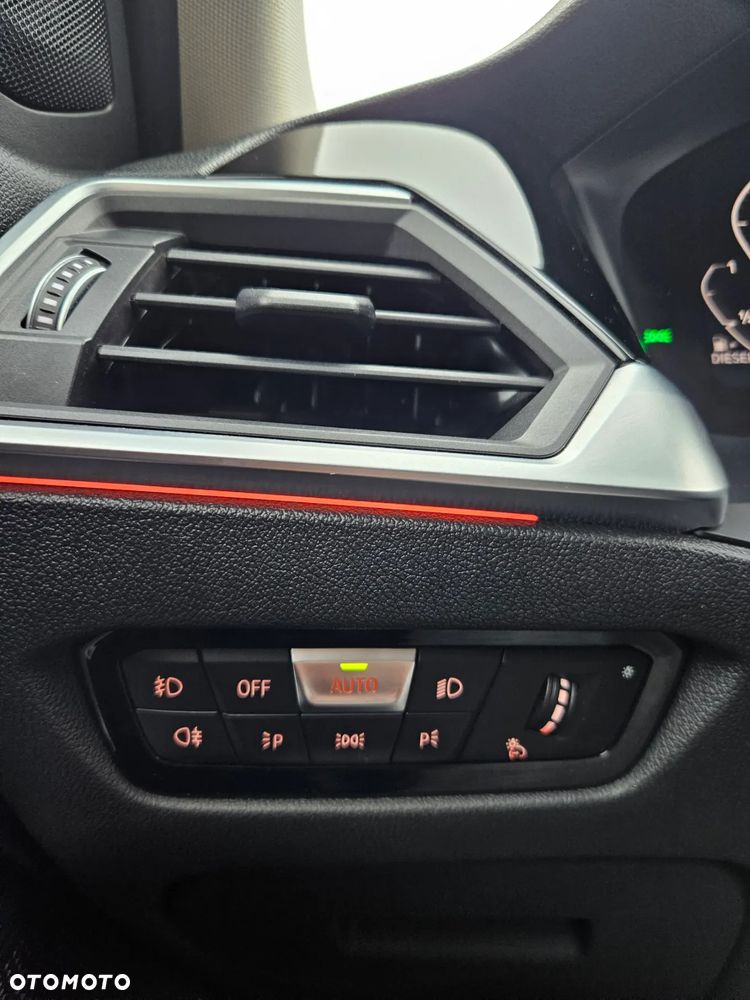 BMW Seria 3 320d Sport Line Shadow - 17