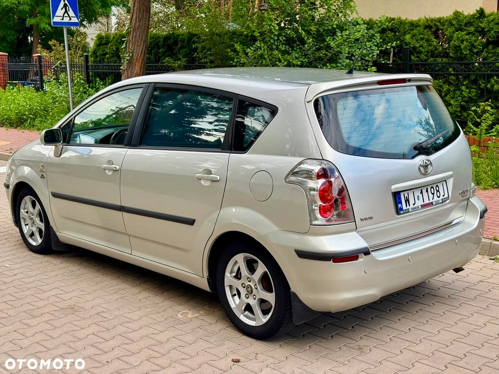 Toyota Corolla Verso 2.0 D-4D Sol - 3