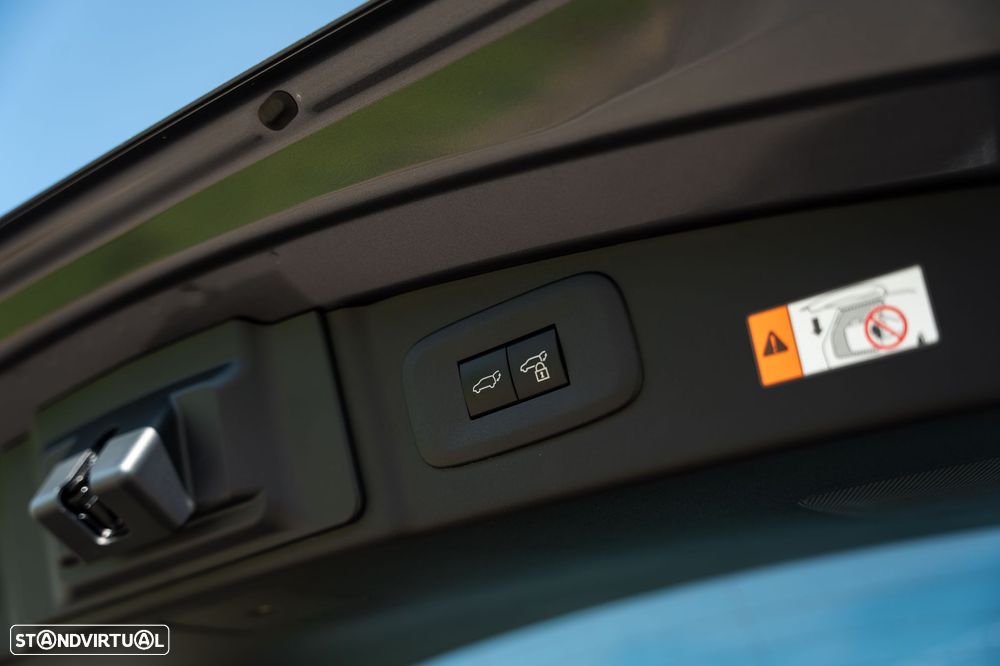 Lexus RZ 300e Premium - 12