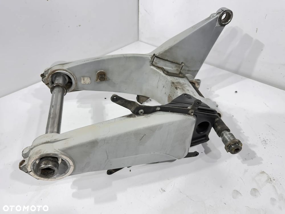 Wahacz Gilera GP 800 - 6