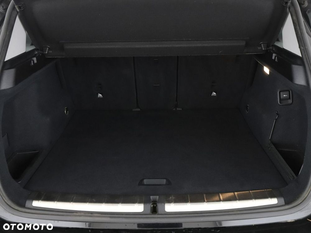 BMW X1 sDrive20i GPF xLine - 21