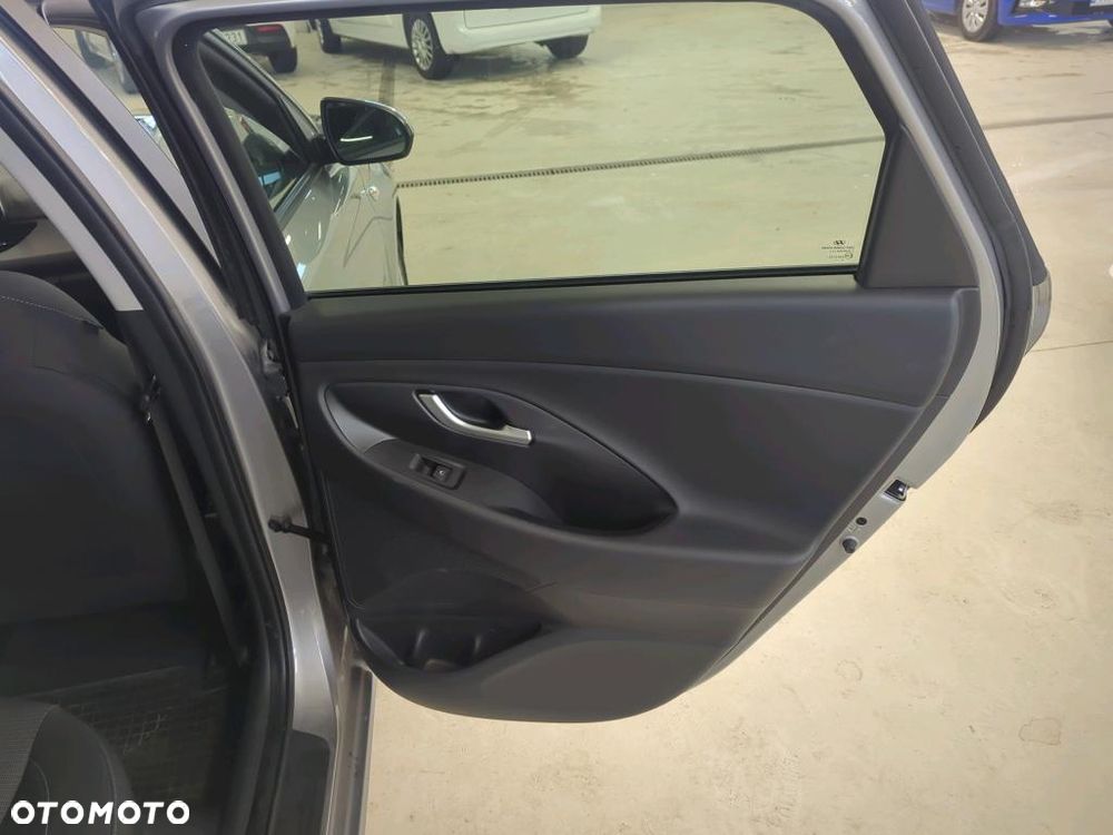 Hyundai i30 1.0 T-GDI Classic + - 21