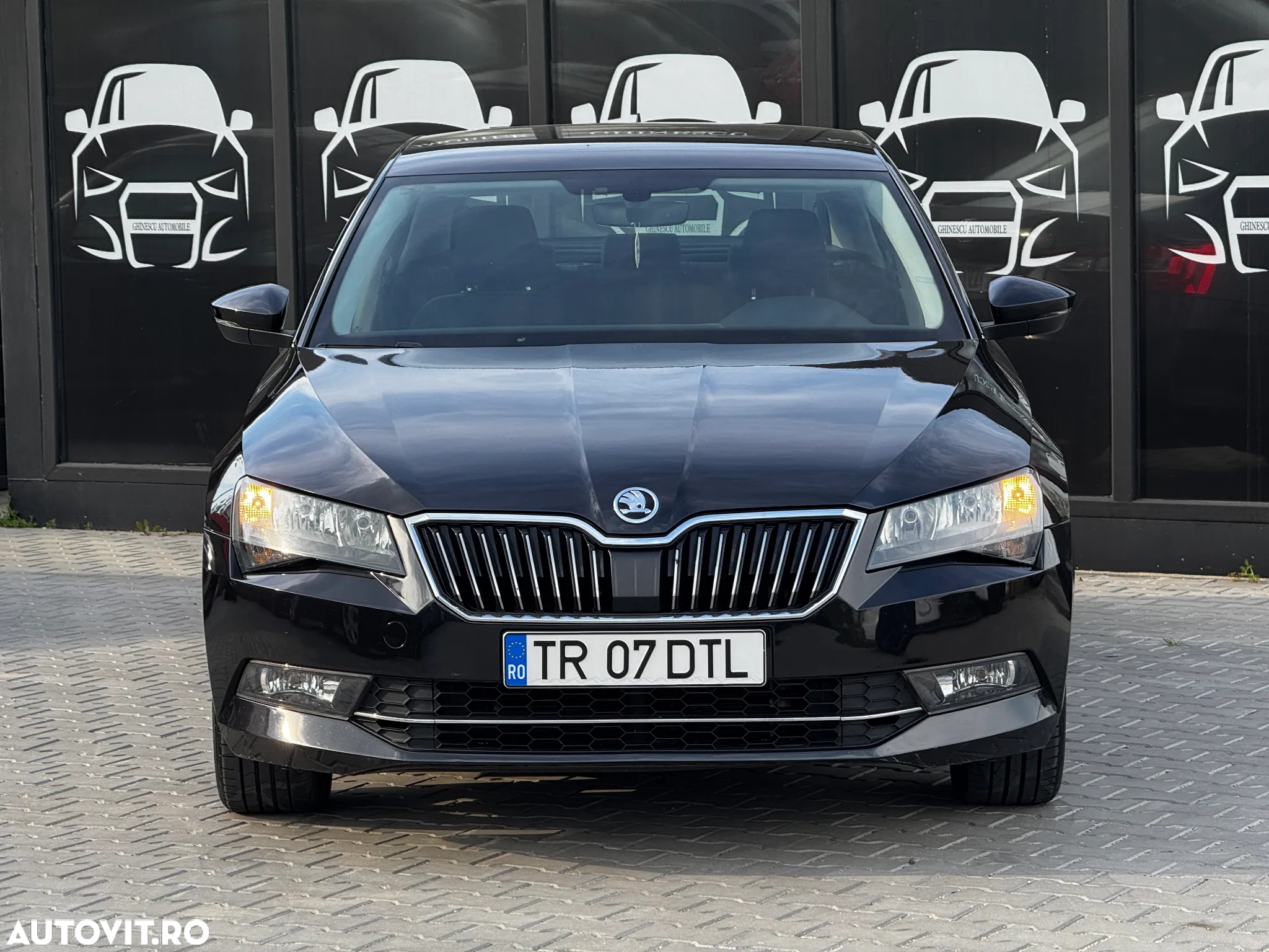 Skoda Superb 2.0 TDI Active - 3