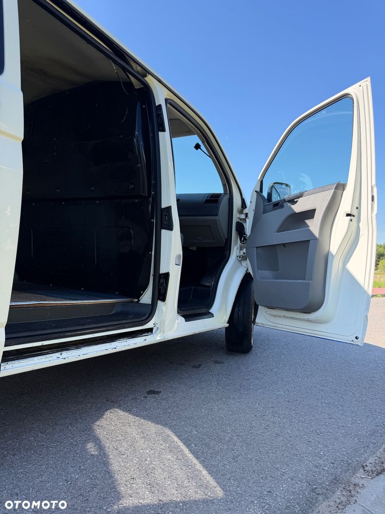 Volkswagen Transporter - 32