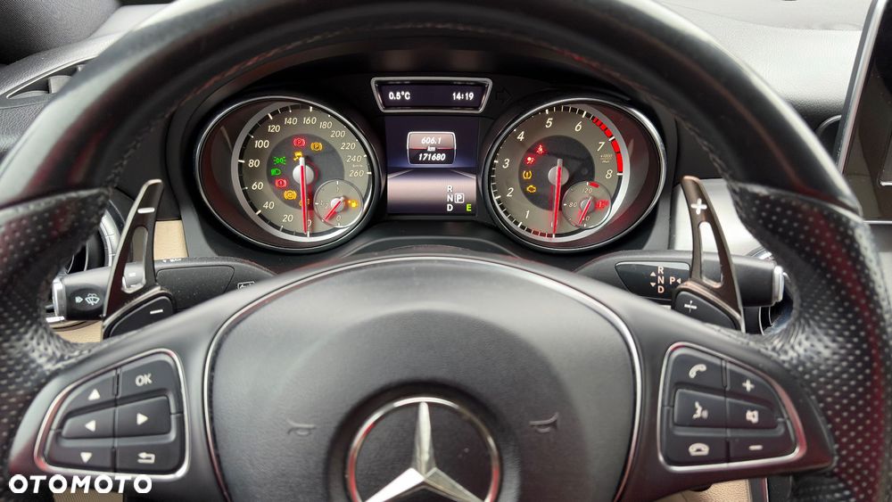 Mercedes-Benz CLA 250 7G-DCT AMG Line - 13