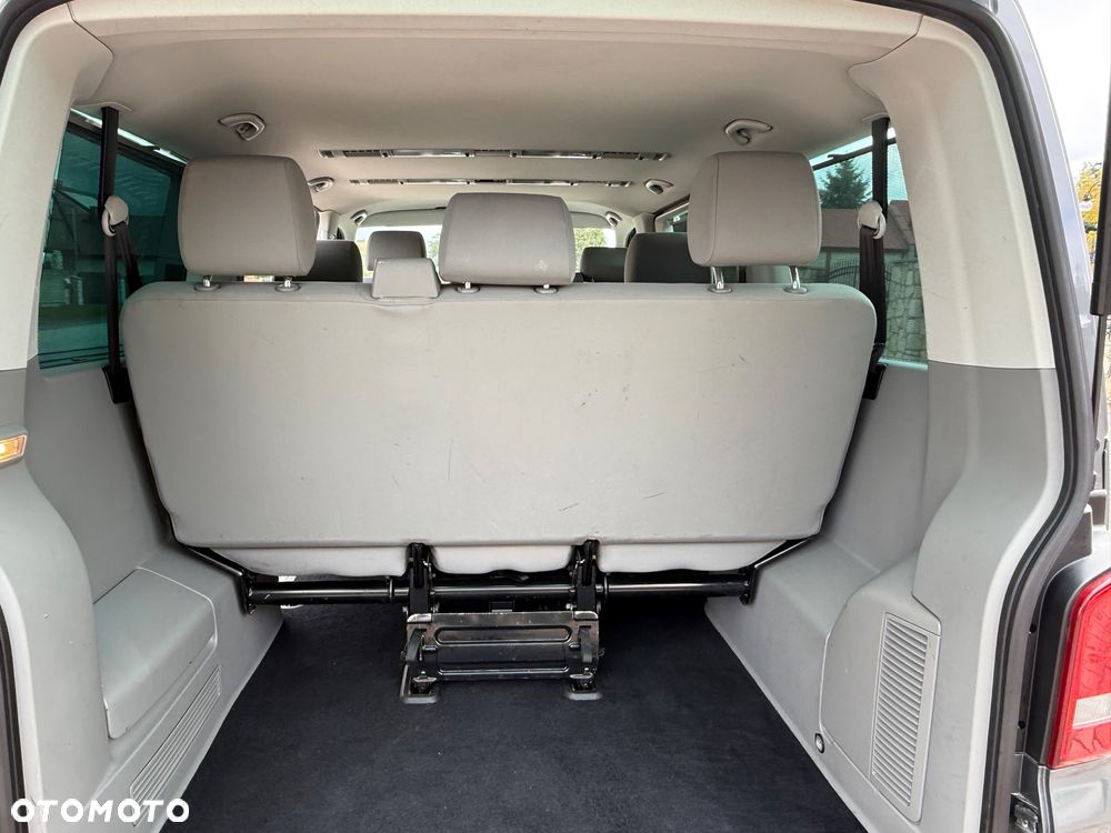 Volkswagen Caravelle - 21