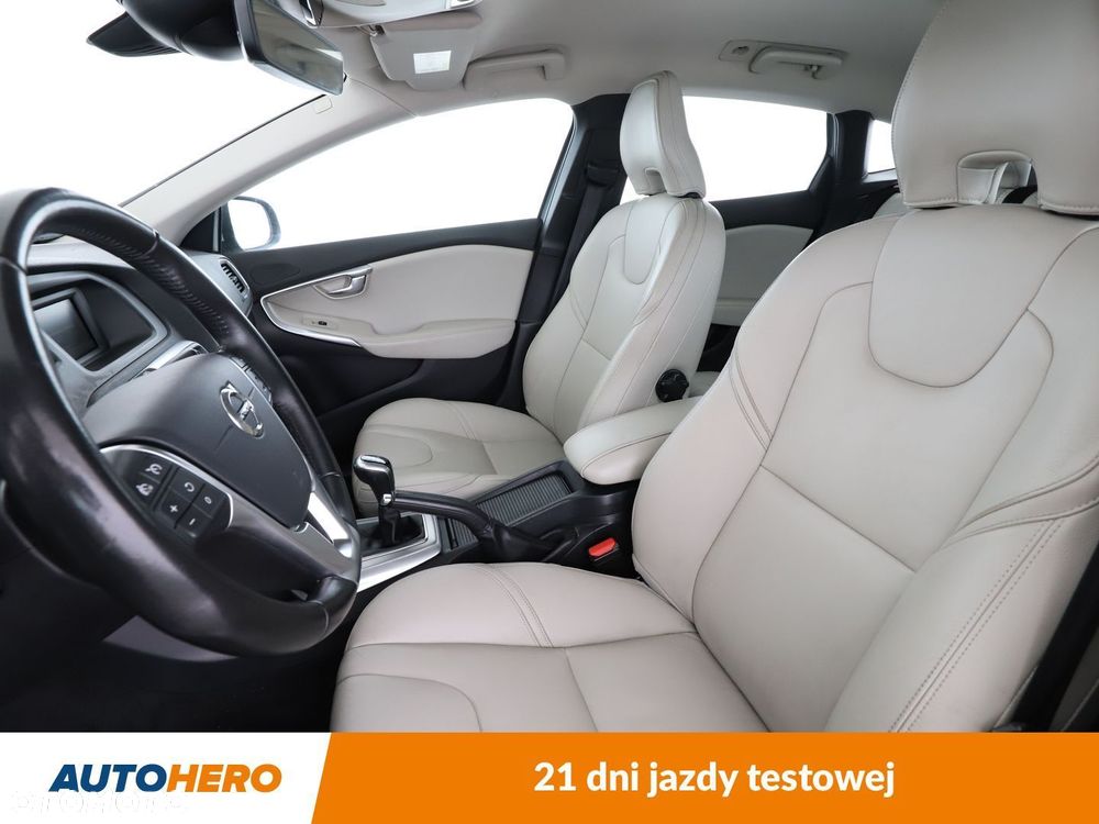 Volvo V40 - 10