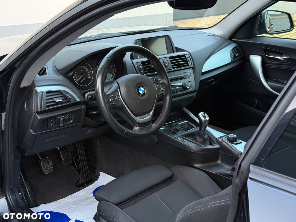 BMW Seria 2 218d Sport Line - 11