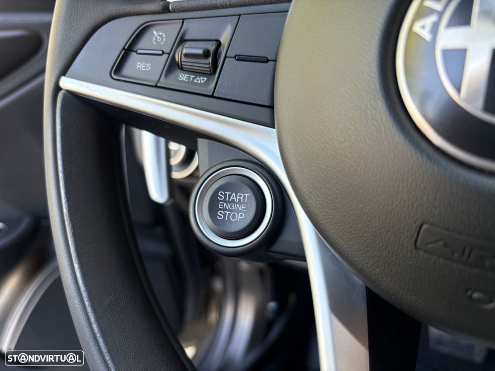 Alfa Romeo Giulia 2.2 D Super AT8 - 18