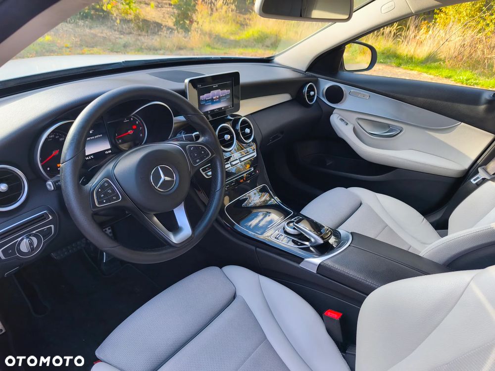 Mercedes-Benz Klasa C 300 9G-TRONIC Avantgarde - 21