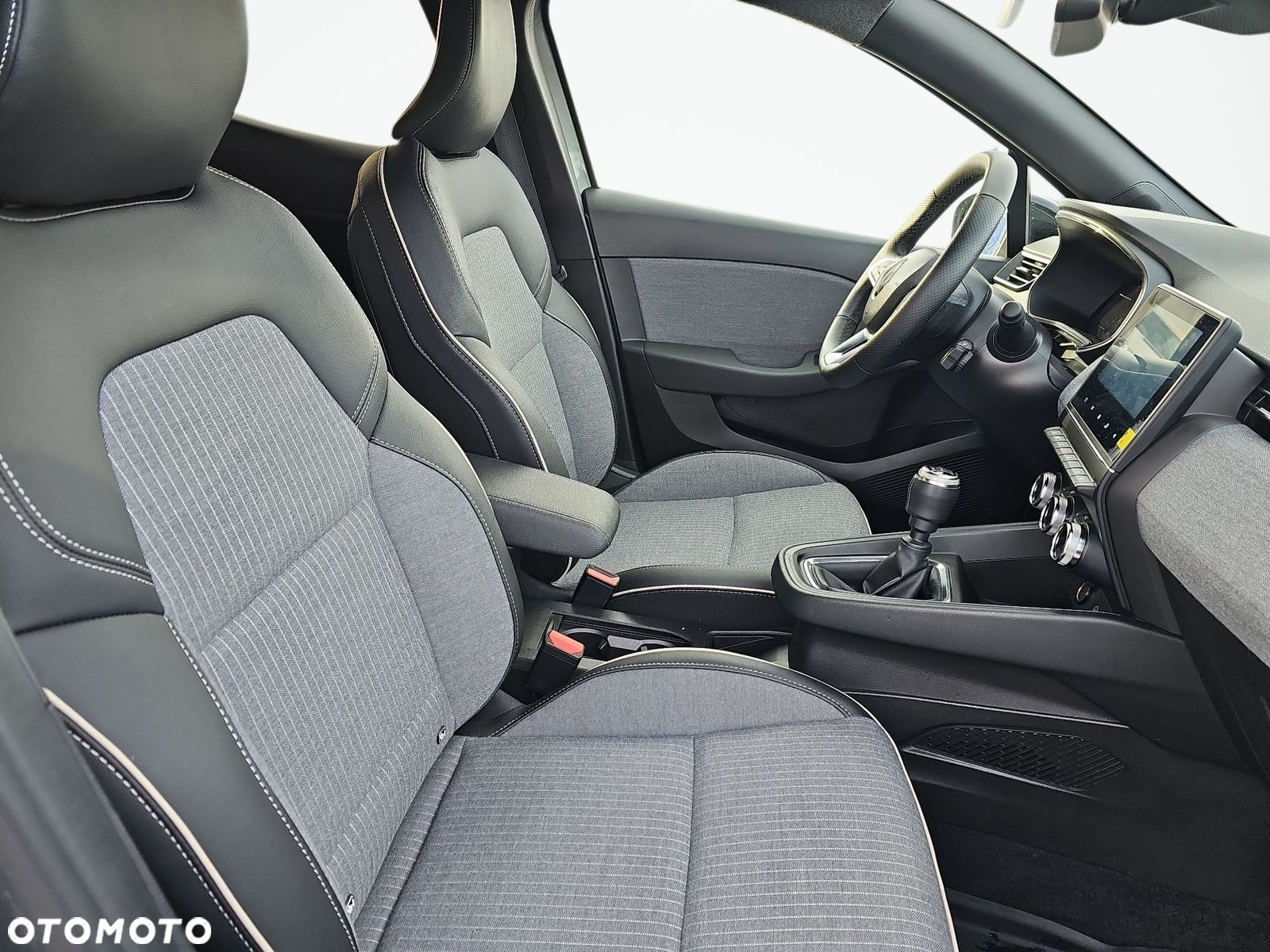 Renault Clio 1.0 TCe Techno - 13