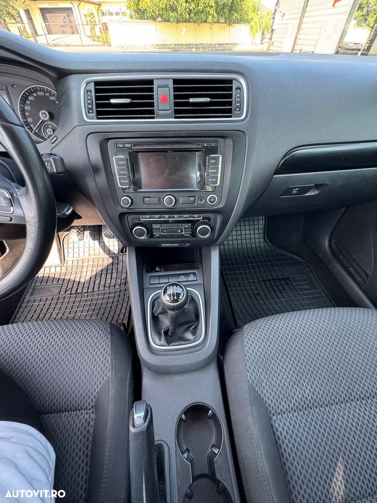 Volkswagen Jetta 1.6 TDI DPF Comfortline - 6