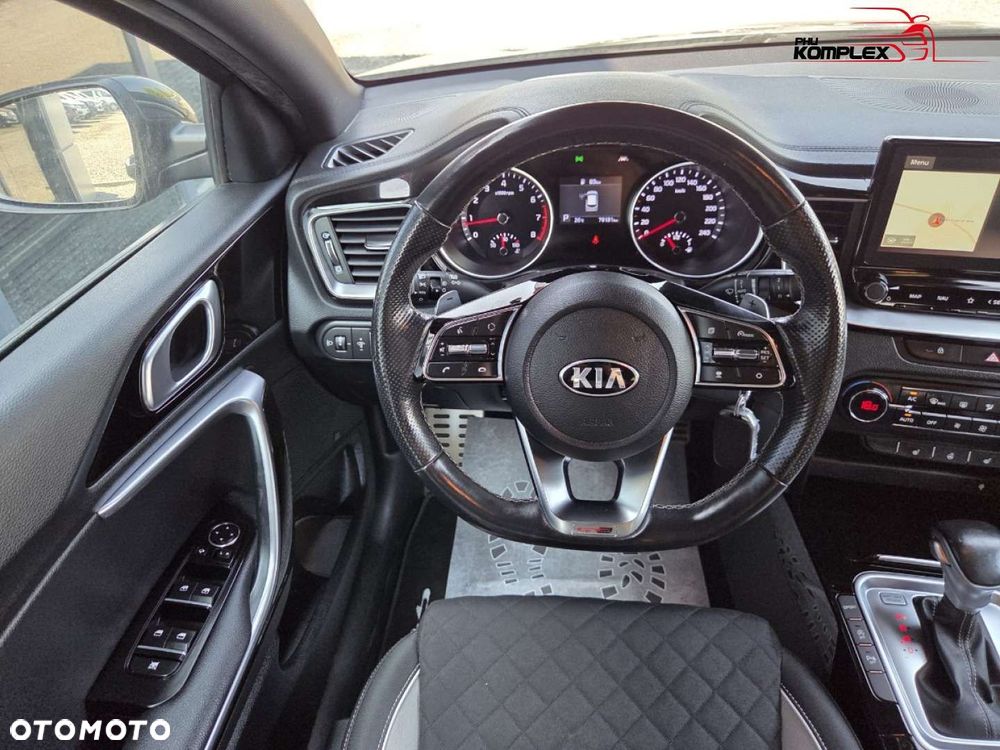 Kia ProCeed - 14