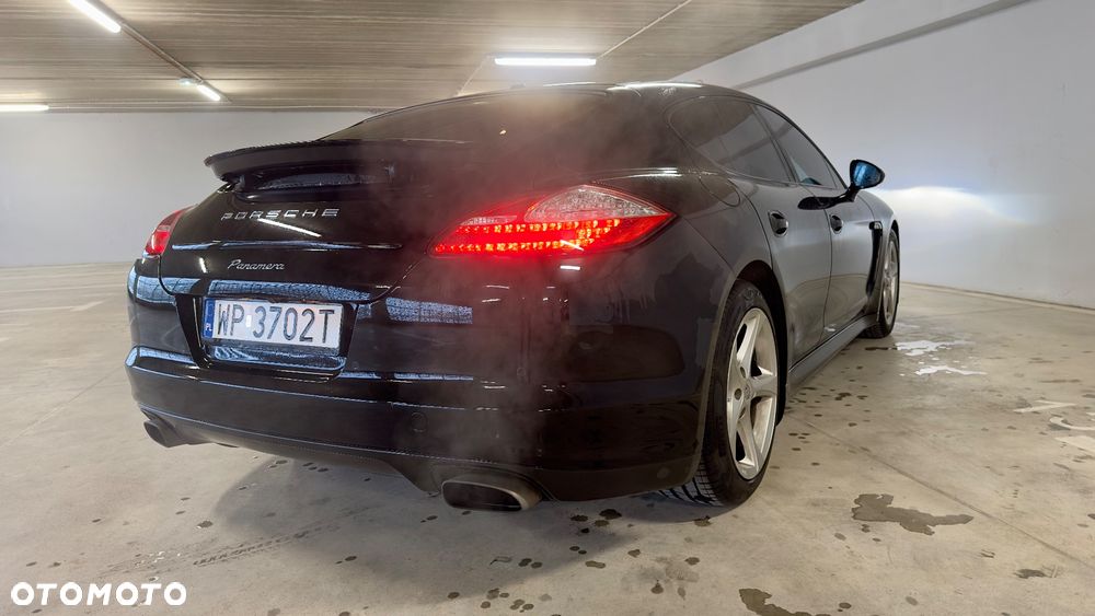 Porsche Panamera PDK Platinum Edition - 5