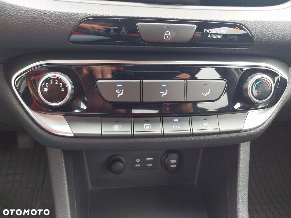 Hyundai i30 - 18