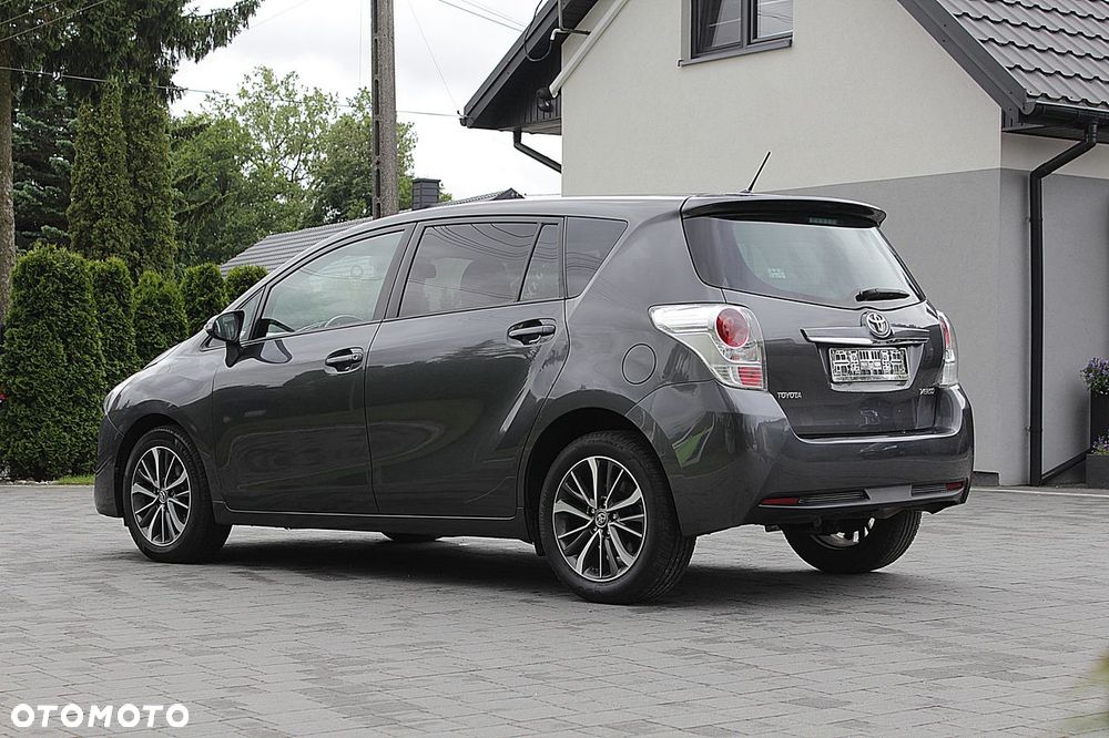 Toyota Verso 1.8 Prestige MS EU6 - 27