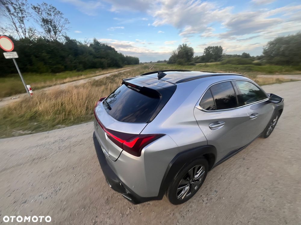 Lexus UX 250h GPF F Sport Design 2WD - 11