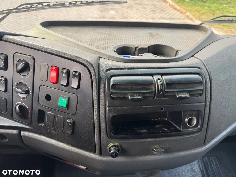 Mercedes-Benz ATEGO - 12
