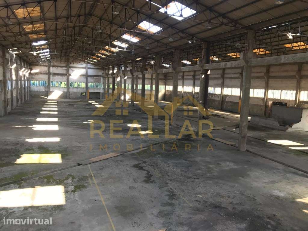 Armazém Industrial com Potencial de Expansão - Grande imagem: 2/16