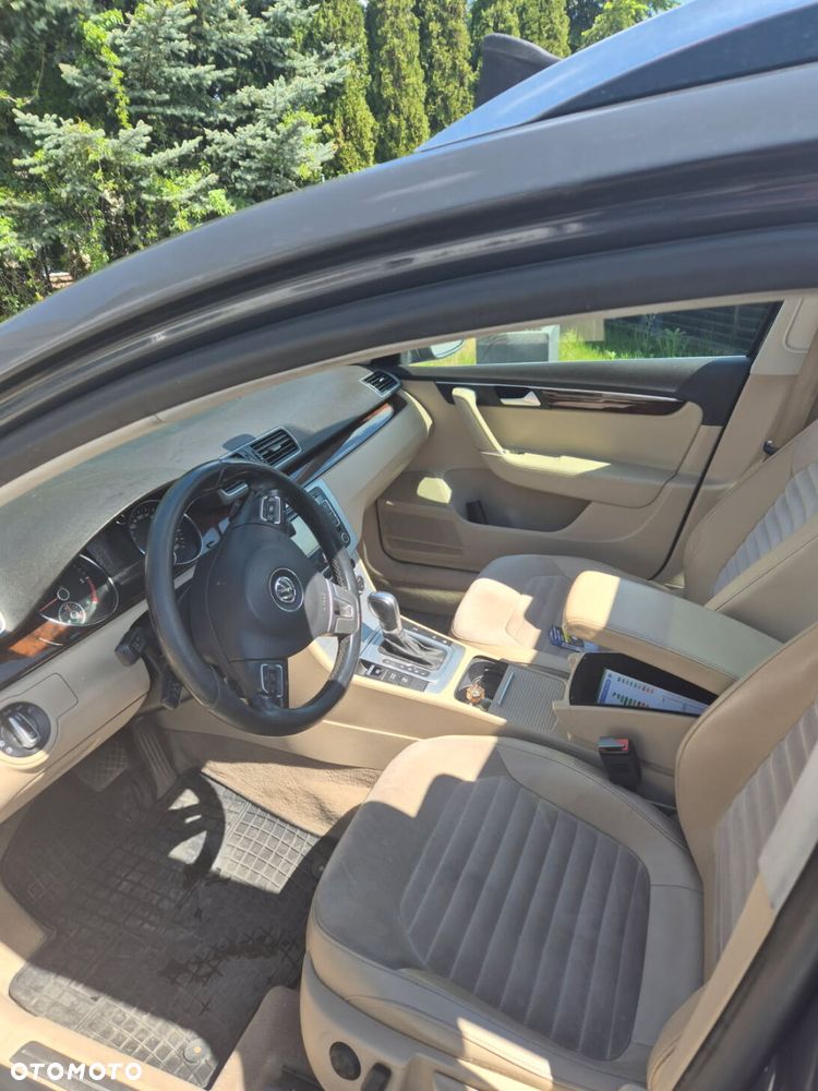 Volkswagen Passat 2.0 TDI DSG Highline - 4