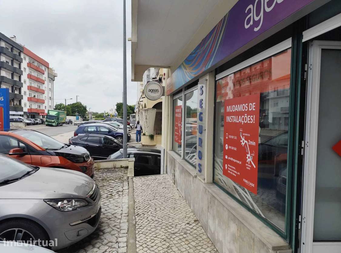 Loja ou escritório para arrendamento, no centro de Fátima - Grande imagem: 3/11