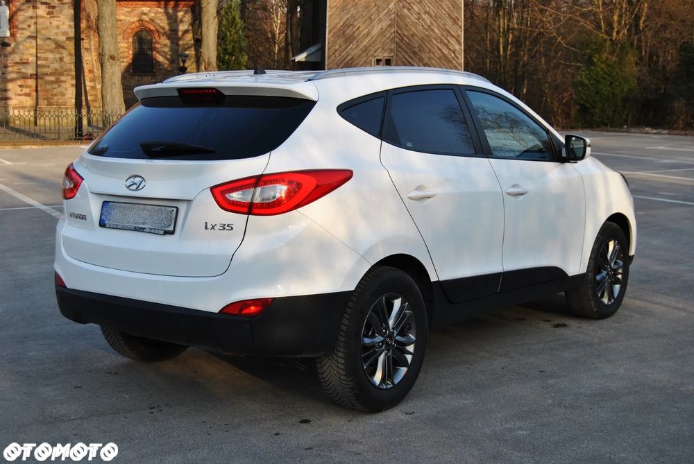Hyundai ix35 1.6 2WD Fifa World Cup Edition - 4