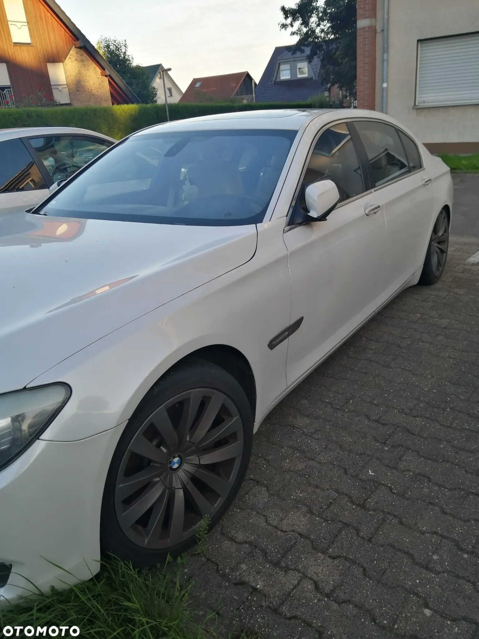 BMW Seria 7 750Li - 13
