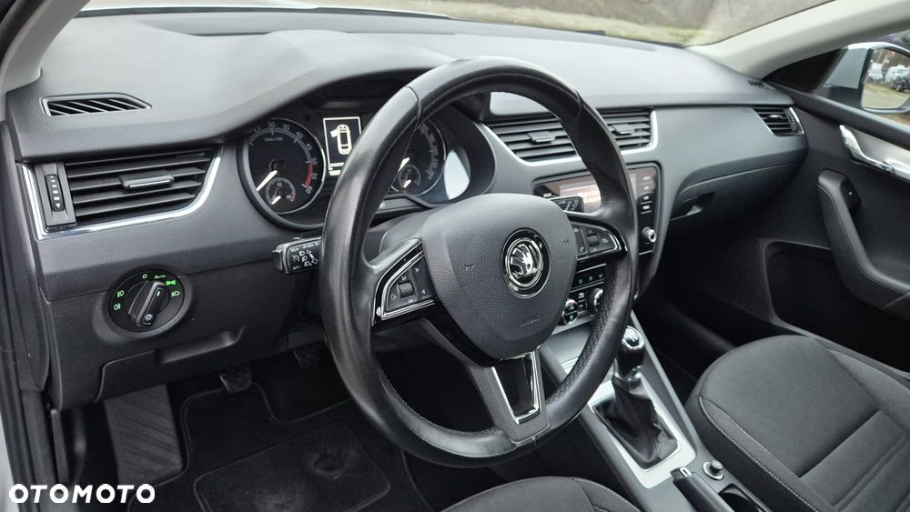 Skoda Octavia 1.6 TDI SCR Active - 3