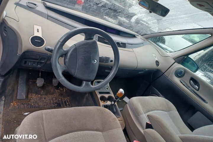 Dezmembrez Renault Espace 4 [2002 - 2006] Grand minivan 5-usi 2.2 dCi - 6
