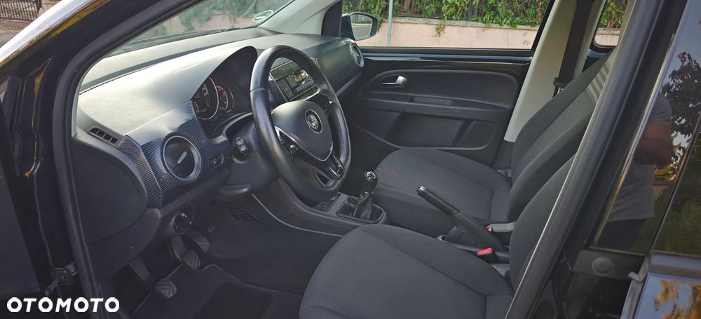 Volkswagen up! (BlueMotion Technology) move - 10