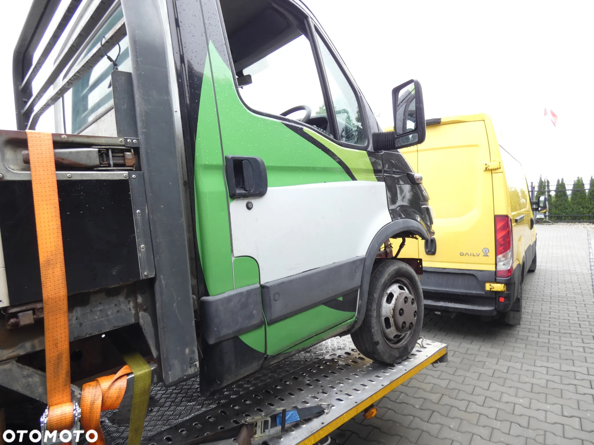 IVECO DAILY III 3 2.3 HPI KABINA KOMPLETNA UK RHD - 22