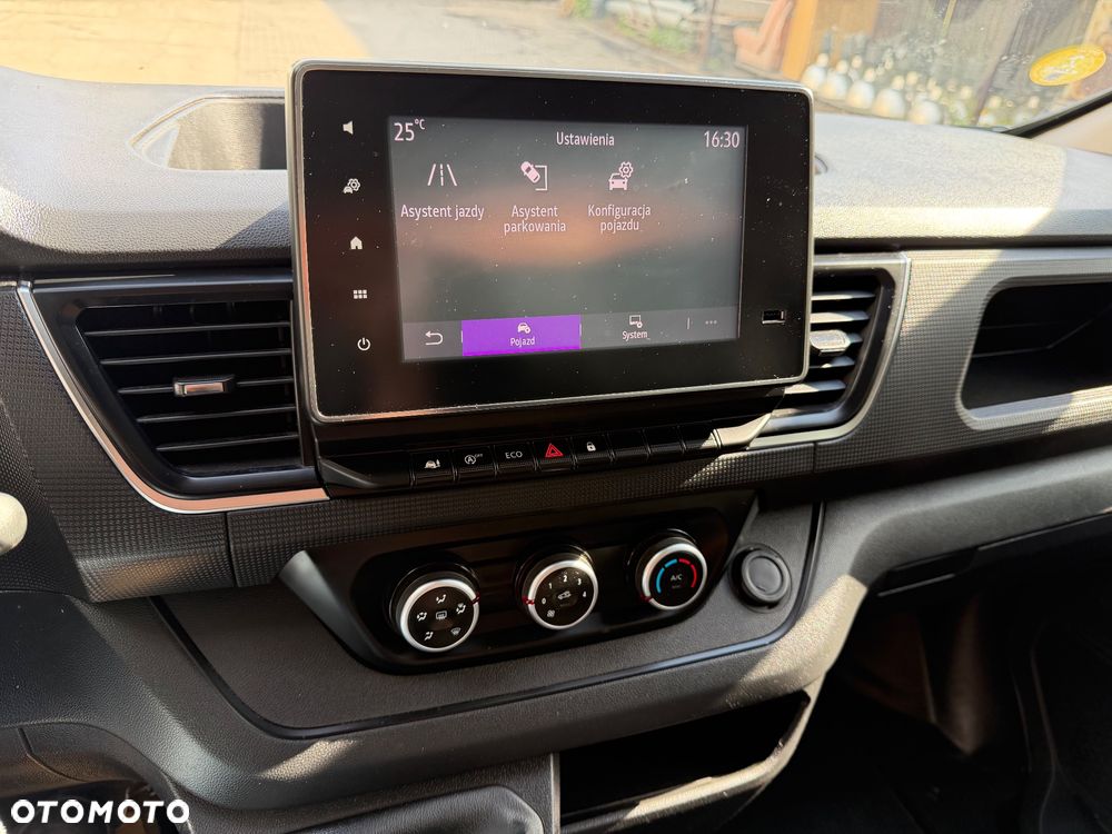 Renault TRAFIC BOGATA WERSJA!! Martwe pole, Park Assist, NAWIGACJA KLIMATYZACJA TEMPOMAT, świeżo sprowadzony, OKAZJA !!!! - 10