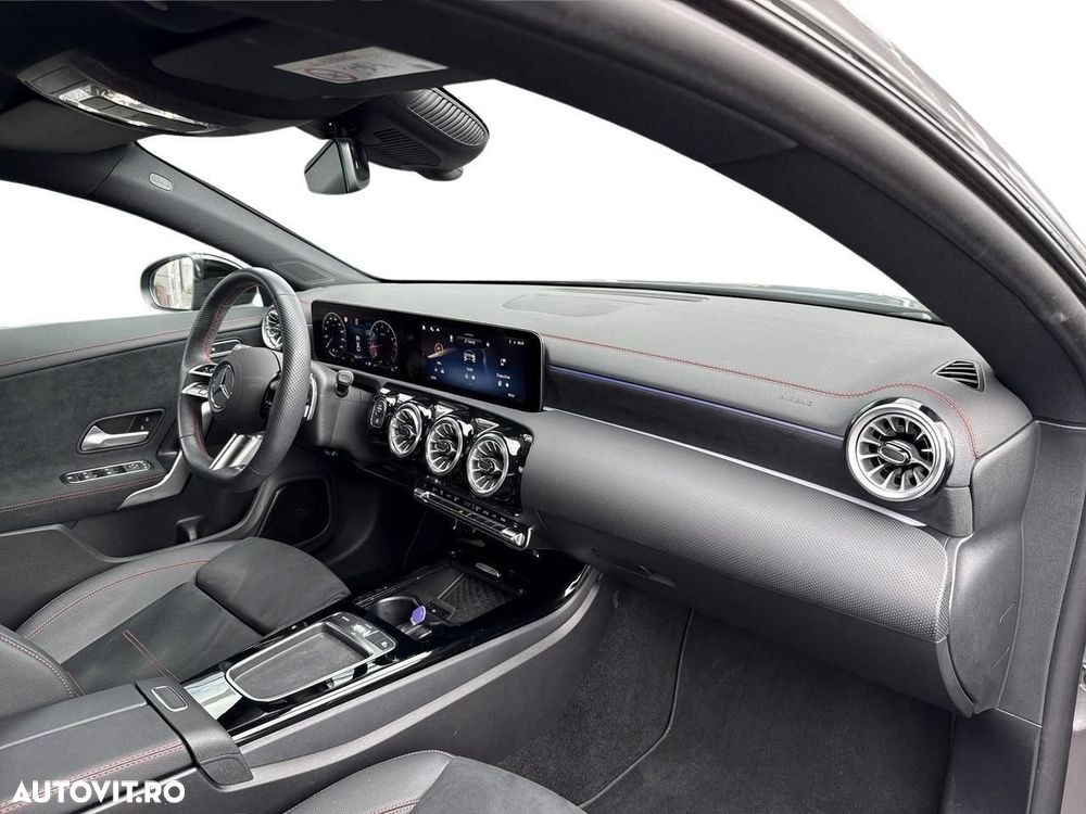 Mercedes-Benz CLA 200 MHEV Coupe - 10