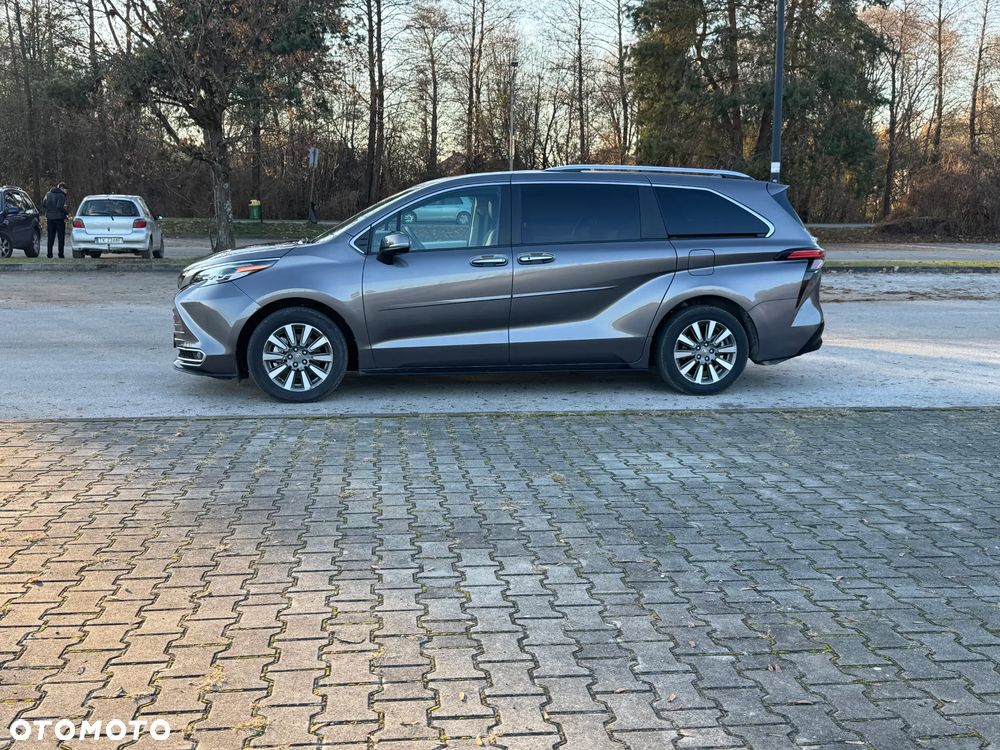 Toyota Sienna - 22