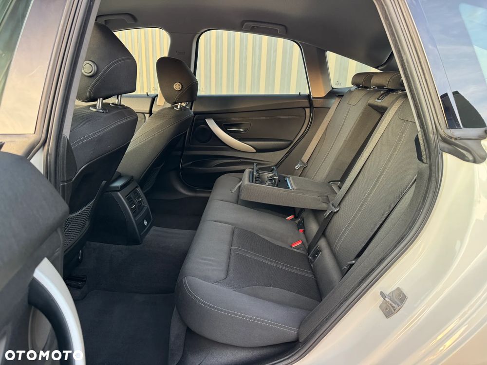 BMW Seria 3 318d Advantage - 27