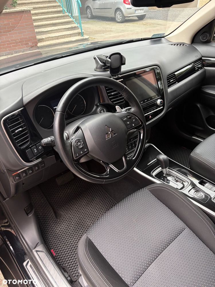 Mitsubishi Outlander 2.0 Instyle SDA 4WD CVT - 4