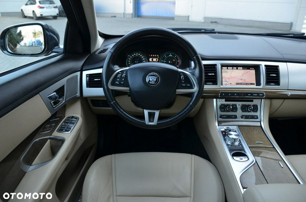 Jaguar XF - 35