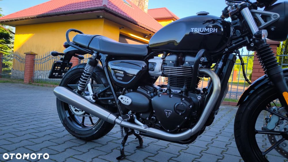 Triumph Street Twin - 21
